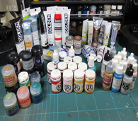 Paint ranges: an overview / les gammes de peintures : le point.